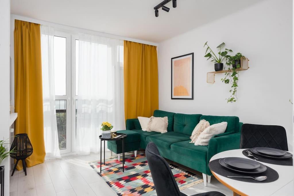 Specious Studio With Park View Warschau Buitenkant foto